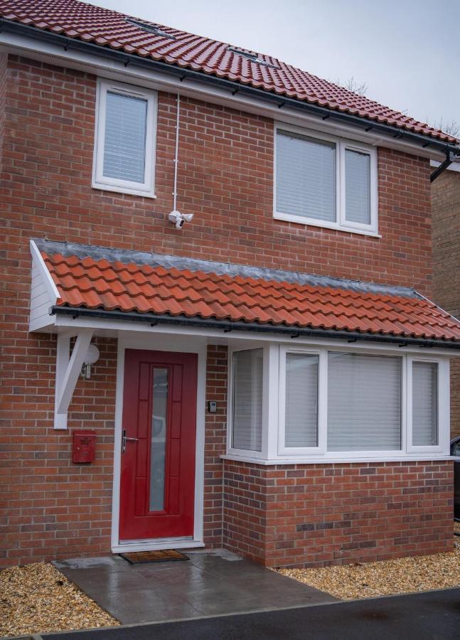 The Red House Modern Stylish Home From Home Walking Distance To Cardiff Bay And City Centre With Parking Екстер'єр фото