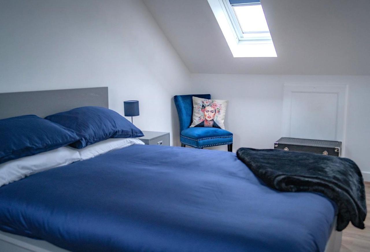 The Red House Modern Stylish Home From Home Walking Distance To Cardiff Bay And City Centre With Parking Екстер'єр фото